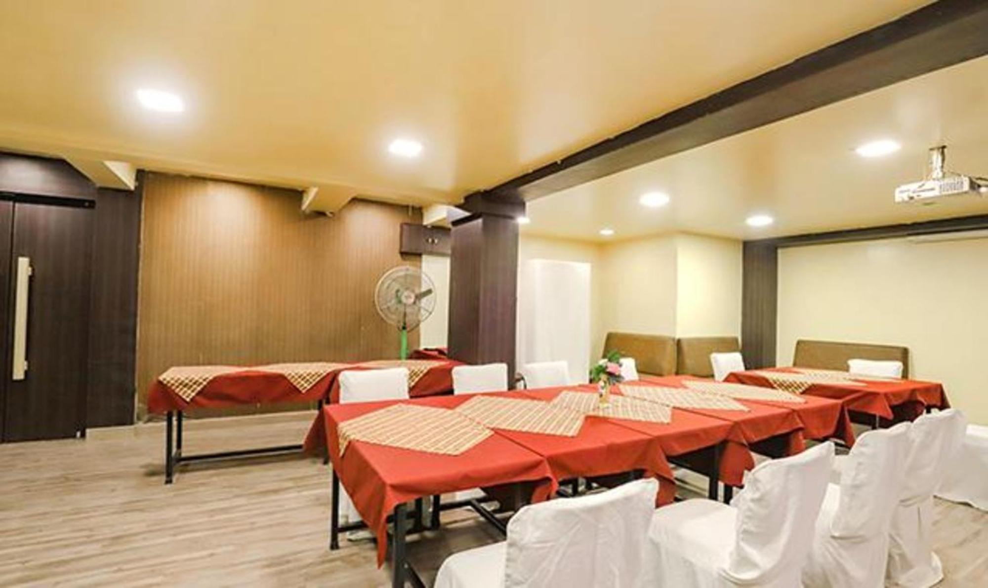 Fabhotel Parashar Nagpur Buitenkant foto